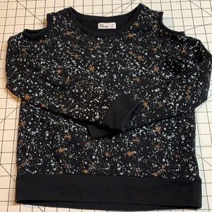 Girls 9/10 -Medium Epic threads cold shoulder